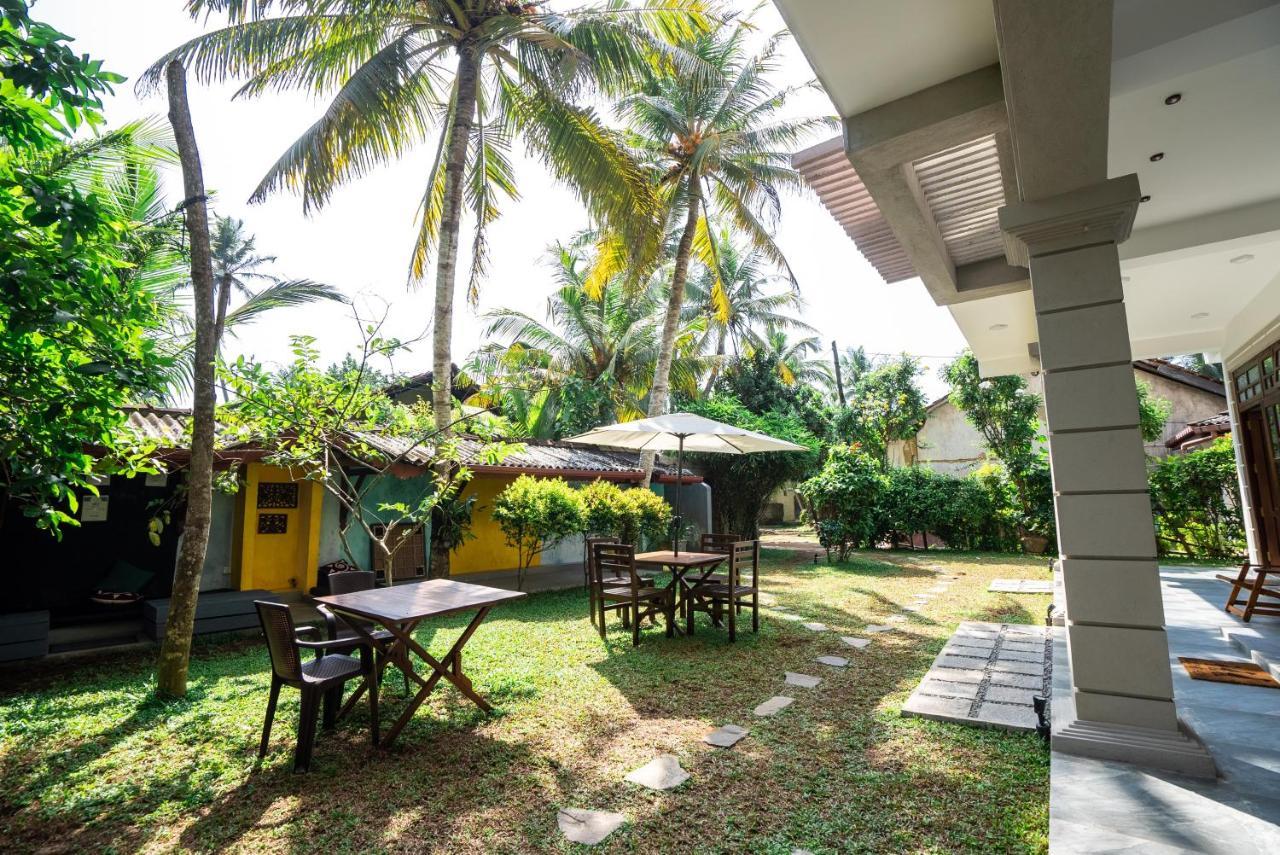 Plantation Surf Inn&Restaurant Midigama-Est Extérieur photo