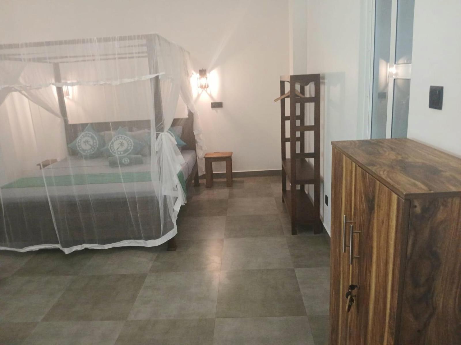 Plantation Surf Inn&Restaurant Midigama-Est Extérieur photo